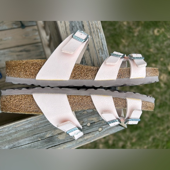 Birkenstock Franca Vegan Sandals.  Light Pink . Size 39. Like New - Picture 8 of 10